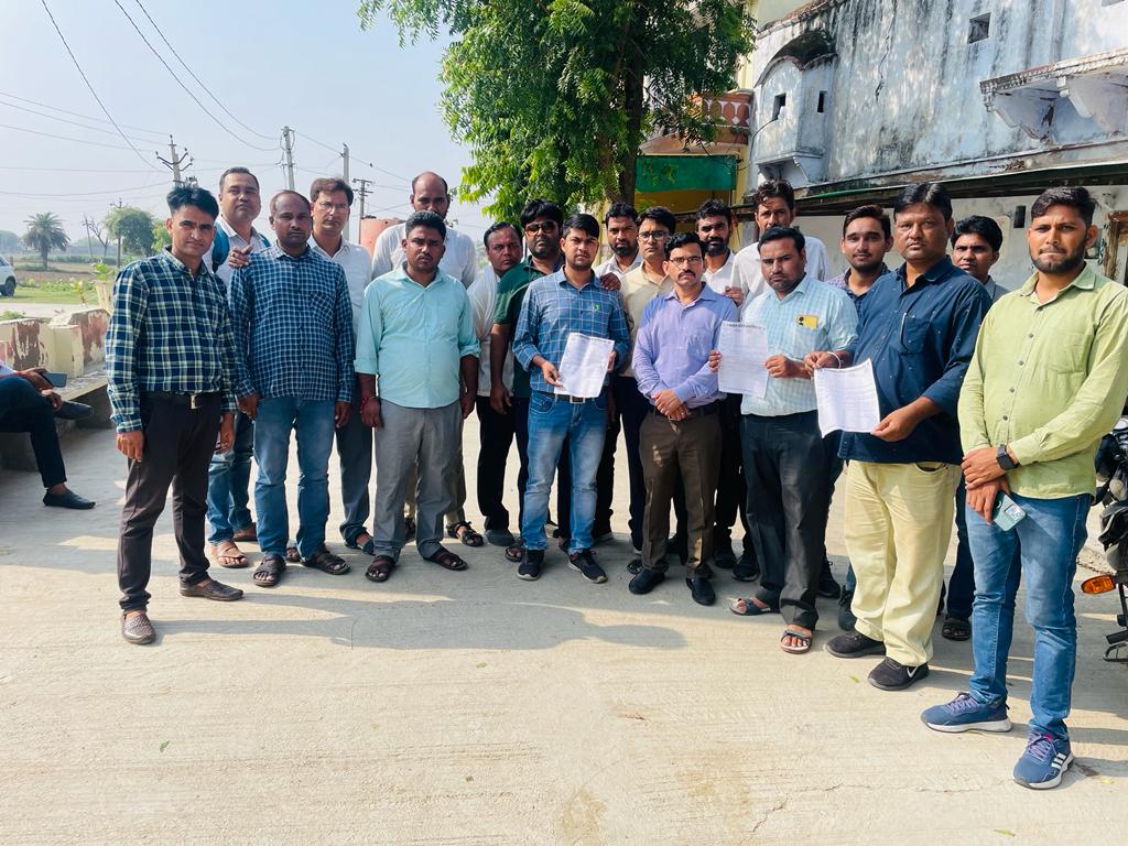फार्मासिस्ट भर्ती को लेकर अधिकारियों का रुख साफ,
आचार संहिता से पहले होगी नियुक्ति, जल्द जारी होगी अंतिम वरीयता सूची।
आज सभी साथियों द्वारा किया गया टीम वर्क का असर।
बहुत बहुत धन्यवाद सभी साथियों का जो पिछले कई दिनों से पूरे जी जान से लगे हुए है। <a href="/RajNHMPharma/">💊फार्मासिस्ट भर्ती संघर्ष समिति💉</a> <a href="/copretivepharma/">Raj. Cooperative Pharmacist.</a>