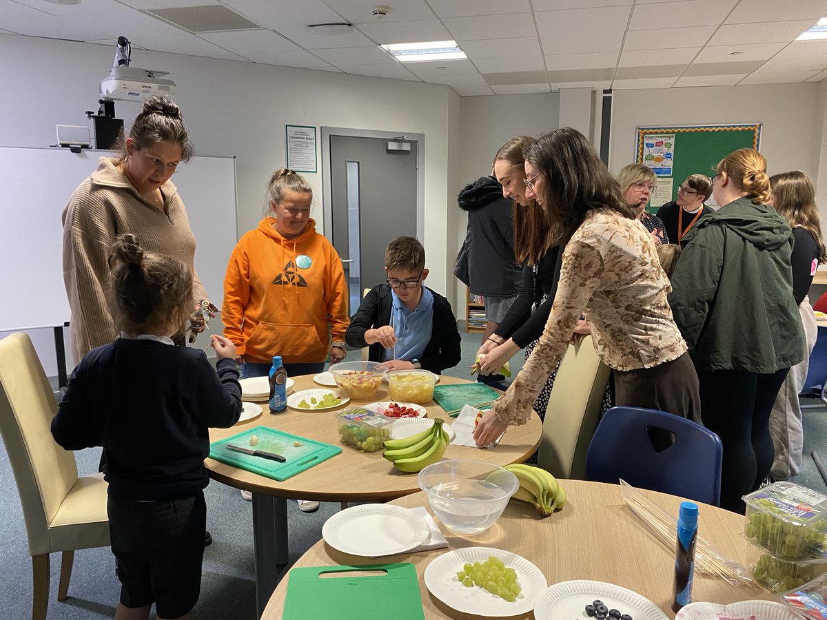 HopeAcademyLHUB's tweet photo. A fantastic evening in the Hope Centre with our Year 6 students, thank you to our parent advocates and ambassadors ! #outstandingsupport https://t.co/LJcduxTsGO