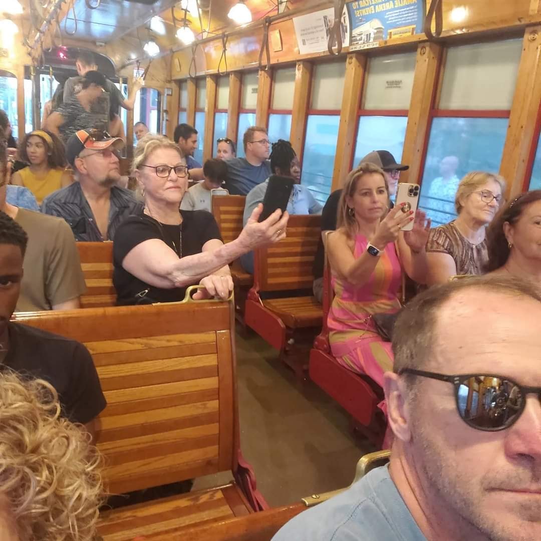 So great to have the Burke Bros (of <a href="/HGWTmusic/">Have Gun⚡Will Travel</a>) kick off the new season of #StreetcarLive!

Fun fact: HGWT was the first official #StreetcarLive almost 10 years ago!
📸: <a href="/HGWTmusic/">Have Gun⚡Will Travel</a>