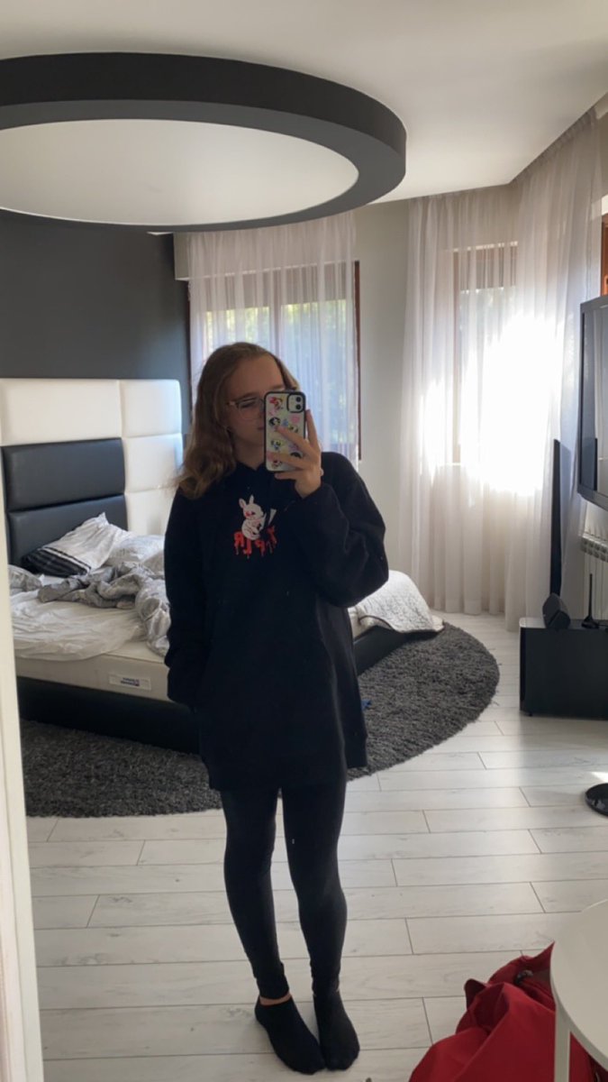 simonchetoooo's tweet photo. Forgot to say but my merch came 😍😽(FIRST EVER MERCH OMG) https://t.co/H3vVsihcTv