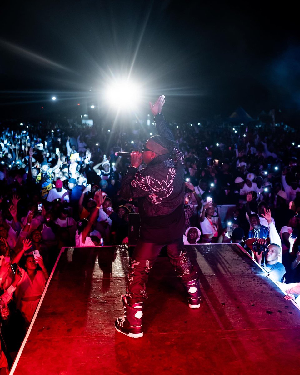 FOCALISTIC's tweet photo. PITORI MARADONA 🔟
PRESIDENT YA STRAATA 🅿️
The Unforgiving Nightcrawler 🦇 https://t.co/yGSfekYptj