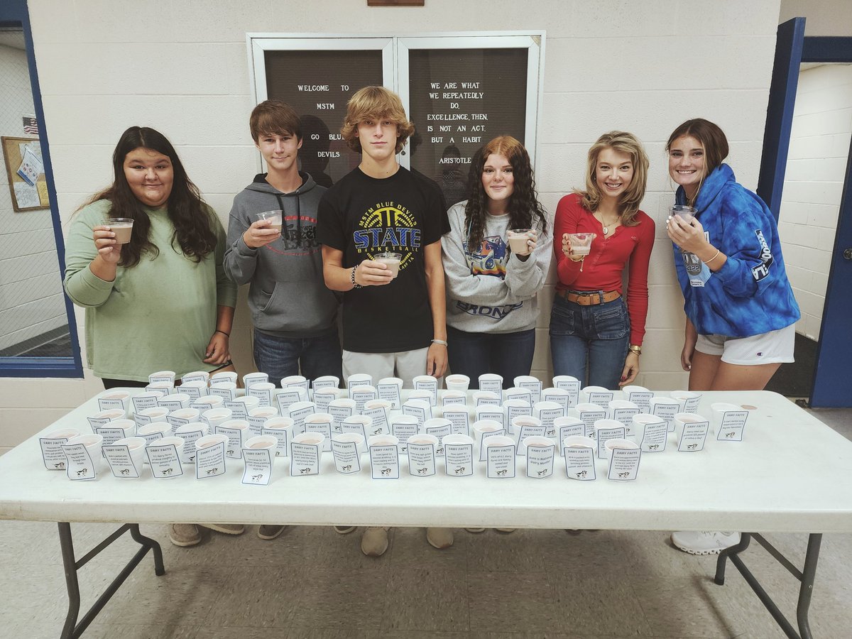 MSTM_FFA's tweet photo. Happy National Chocolate Milk Day!

Our Ag Leadership class handed out cups of chocolate milk with fun dairy facts on them to the JH and HS before our early out today! We had to make sure everyone celebrating the holiday knew chocolate milk didn't come from brown cows 🤣 https://t.co/3YCyygBF16