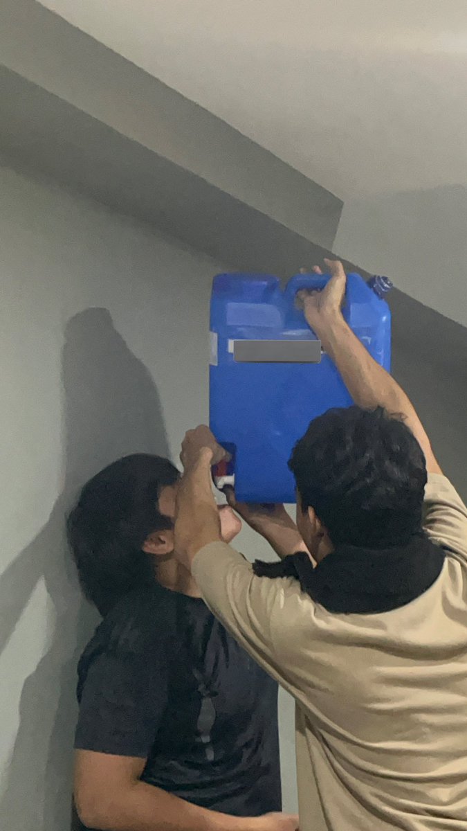 claudblando's tweet photo. YAWA HAHAHAHA https://t.co/xb2dONepAJ
