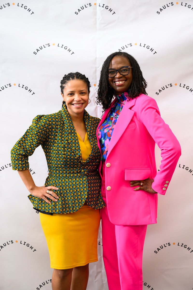 It’s #WCW  &amp; <a href="/drterrimd/">Terri Major-Kincade, MD MPH</a> is one of the women whom I admire most in the world for her kindness, dedication, &amp; of course, intelligence!
<a href="/WomenNeo/">Women In Neonatology</a>
