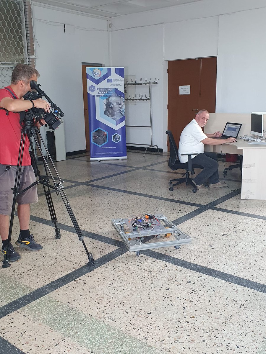 tomsavu's tweet photo. În curând la Euronews România! https://t.co/DnIpUUK8Ui