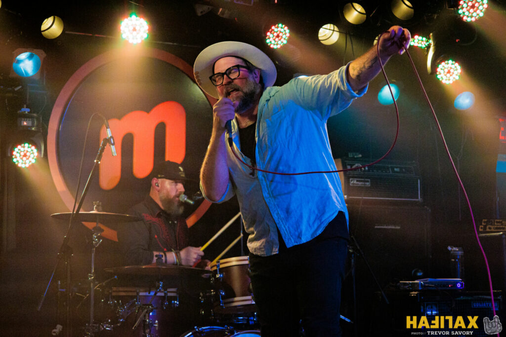 Snaps of the preeminent Tragically Hip tribute act touring today. The Fabulously Rich, a HAFILAX Show Shots:

halifaxbloggers.ca/hafilax/2023/0…

#music #livemusic #photos @HAFILAXtweets <a href="/The_Fab_Rich/">The Fabulously Rich: The Tragically Hip Tribute</a>