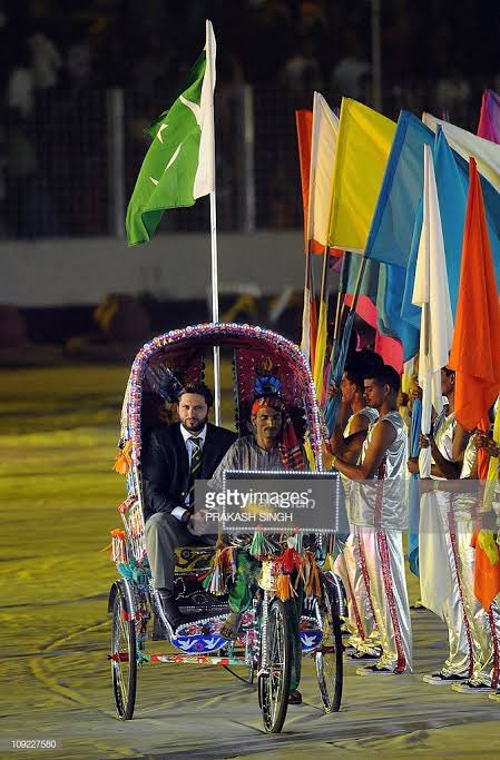 TEAM_AFRIDI's tweet photo. Throwback to the opening ceremony of Worldcup 2011 

#ShahidAfridi https://t.co/GvNOcvpVpk