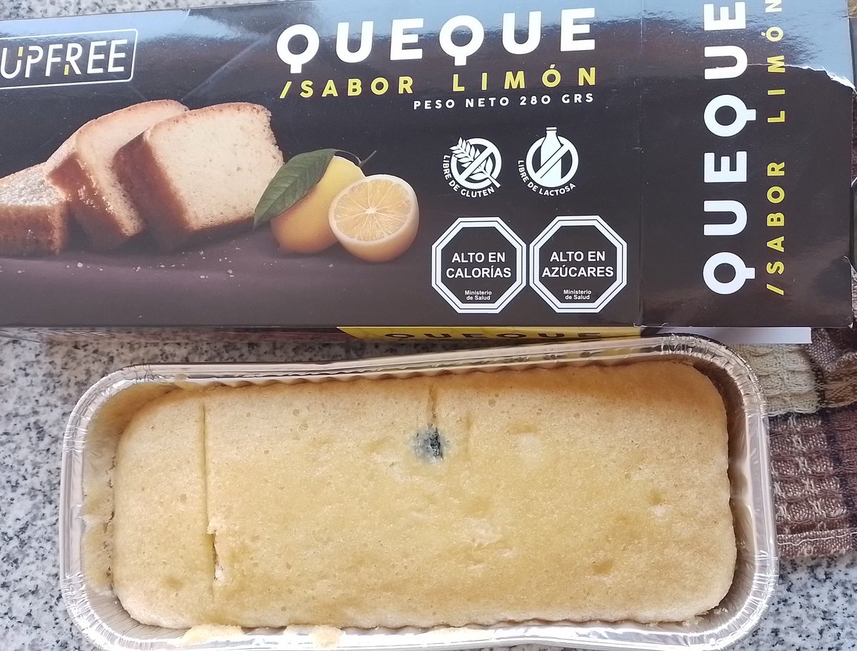 NaaCris's tweet photo. @JumboChile Queque comprado hoy, venía en su caja y en bolsa sellada pero con hongo en su interior :( https://t.co/CJbT51gRWd