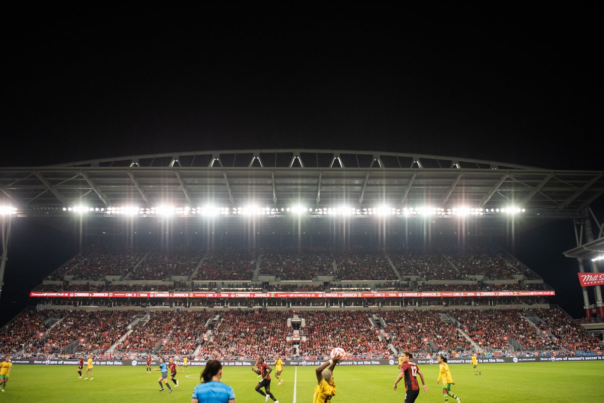 CANWNT's tweet photo. 2️⃣9️⃣,2️⃣1️⃣2️⃣

A record for any Canada Soccer National Team in Ontario EVER! 

Thank you, Toronto 👏 https://t.co/6xHeHmbqz1