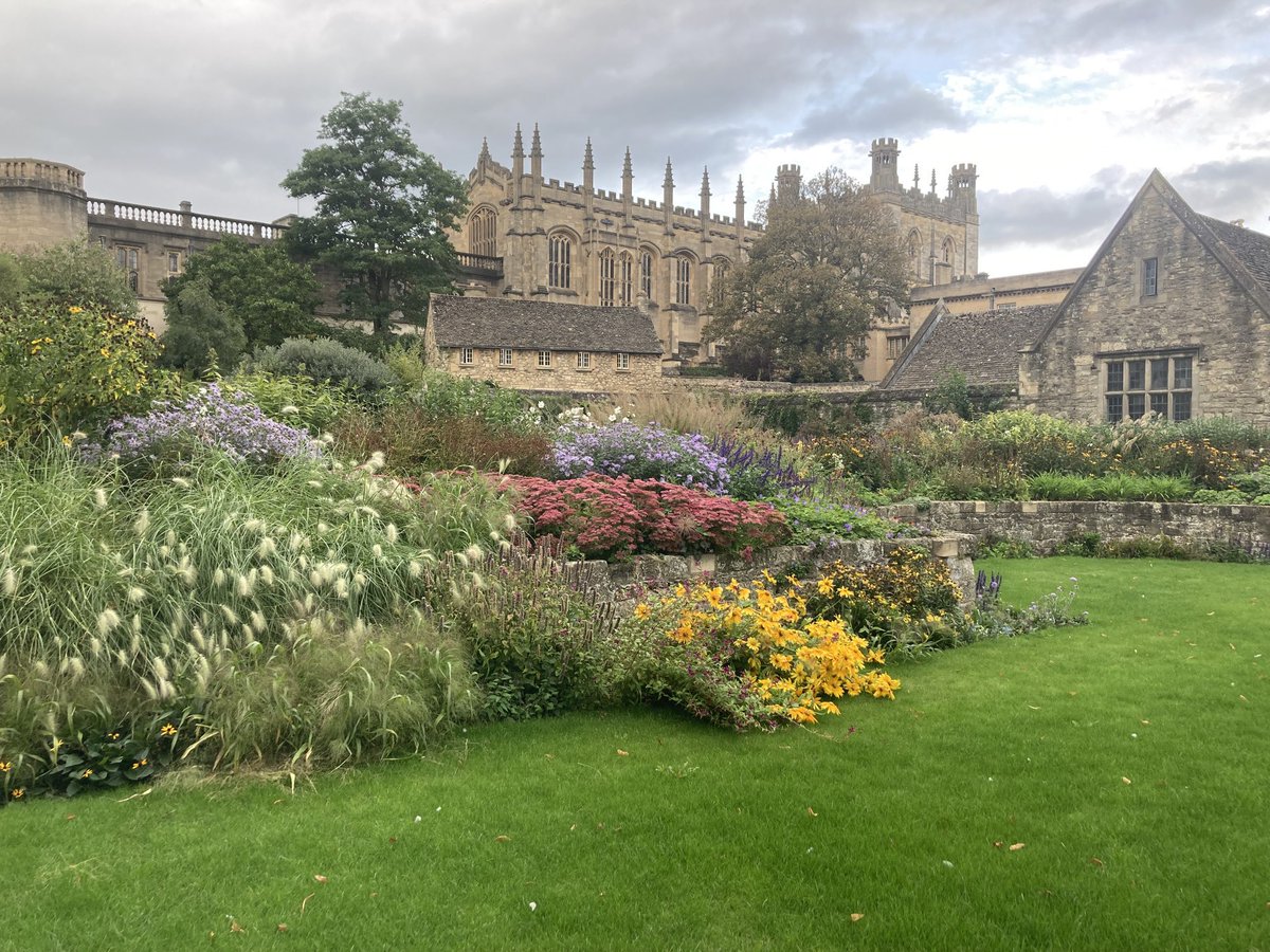 HeatherLeppard's tweet photo. First outing of the new semester to Evensong at Christ Church Cathedral #beautiful https://t.co/CBdw3W06Cx