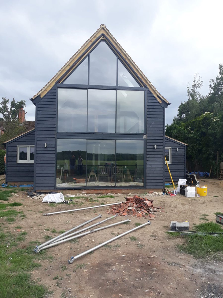 ReflexElite's tweet image. One of our new build window installations! 

An amazing design and style choice by these customers, for more information on all of our products we have on offer visit our website today linked in our bio

#originwindows #originglobal #windows #aluminumwindows #black #newbuild #new