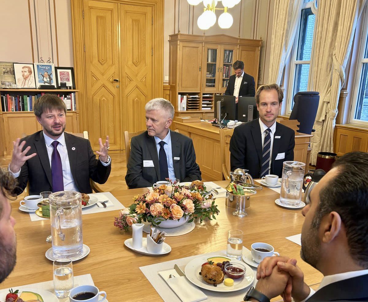 Ukrainian Red Cross (@redcrossukraine) on Twitter photo 🇳🇴🇺🇦<a href="/RedCrossUkraine/">Ukrainian Red Cross</a> delegation holds a series of meetings in #Norway with:
⁃the President of the Norwegian Parliament;
⁃the Ministry of Foreign Affairs of Norway;
⁃the Norwegian Red Cross team.
The meetings focused on further cooperation to support #Ukraine. 🇳🇴🇺🇦<a href="/RedCrossUkraine/">Ukrainian Red Cross</a> delegation holds a series of meetings in #Norway with:
⁃the President of the Norwegian Parliament;
⁃the Ministry of Foreign Affairs of Norway;
⁃the Norwegian Red Cross team.
The meetings focused on further cooperation to support #Ukraine.