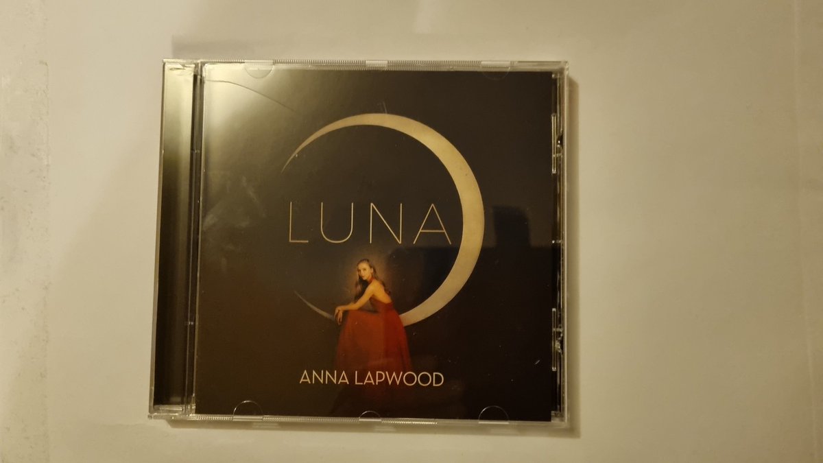 2 days early and it has arrived (Amazon sent it early). Listening now and loving what I hear. Definitely worth the wait :-) <a href="/annalapwood/">Anna Lapwood</a> #Luna
