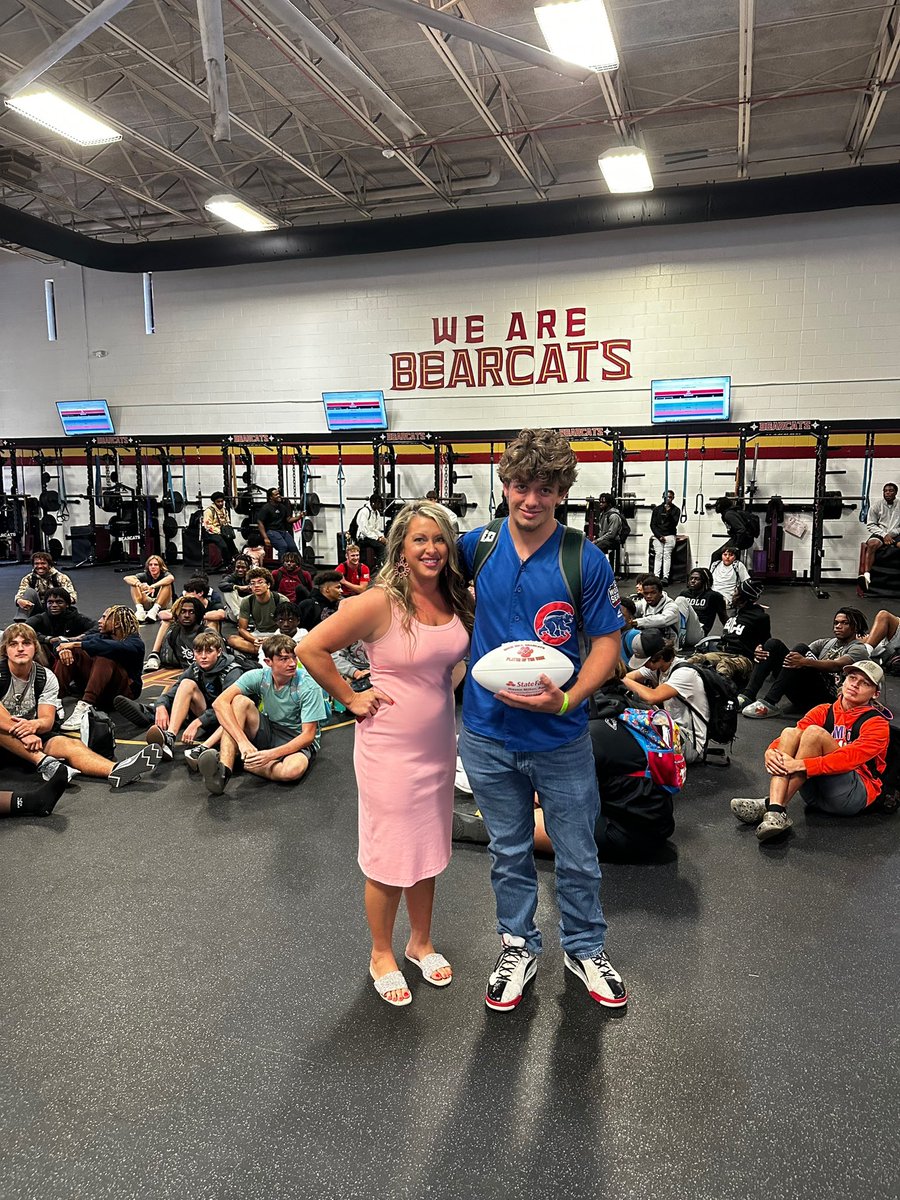 HavenMiller10's tweet image. #HMSF week 5️⃣ #playeroftheweek goes to @DRange34 at @RHHSBearcatsFB! #effort #success #scholarship #oabaab🐾🏈🖤 @RHHSBearcats @OzzieAhl2 @BearcatFBCoach #rocksolid #diamondsup #letsGO