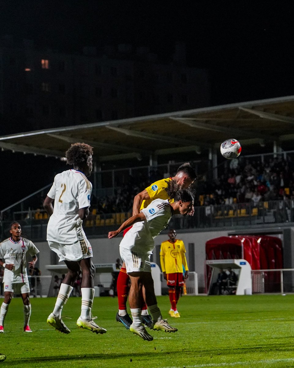 assaintpriest's tweet photo. ASSP-OL | 💊1-0⚪️ | ⏱26’
𝗕𝗨𝗨𝗨𝗨𝗧𝗧𝗧𝗧𝗧𝗧 😍
Valentin Hoguet, son premier but sous la tunique sange et or !
Il se retrouve à nouveau à la réception d'un corner pour une tête imparable !
L'ASSP est devant !
~ #Saison𝗔𝗦𝗦𝗣 | #N3 | #𝗔𝗦𝗦𝗣 | #ASSPOL https://t.co/nxcwZVMbQm