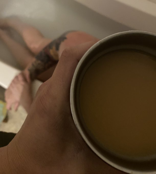 Hubby enjoyed his morning coffee https://t.co/VId29zKk2d