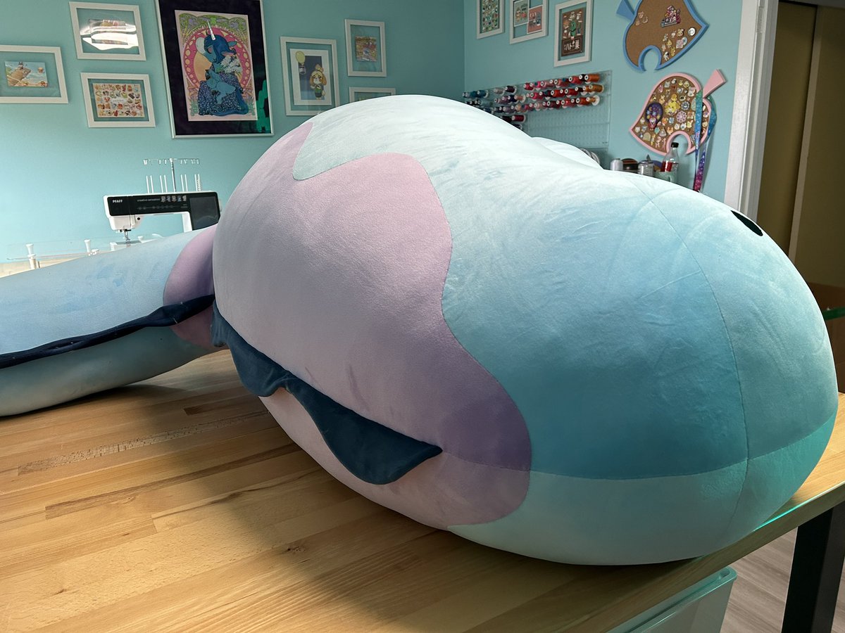 Jumbo Quagsire is all done and takin’ a nap! 😆

When he’s upright he looks more like a squishy potato because of his size and weight, but laying down he’s much more lean lol

Now I need to figure out a way to take proper pictures 😅