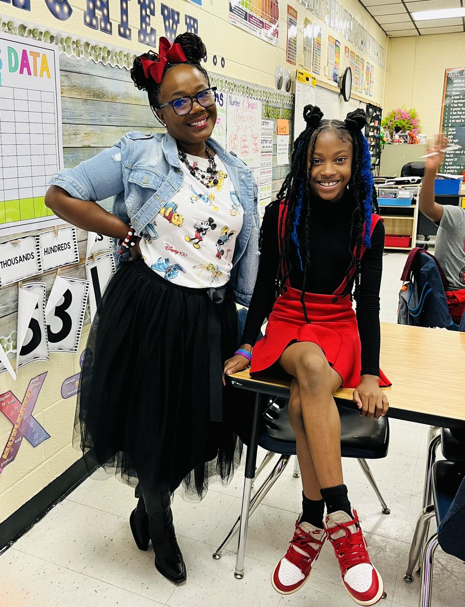 Moneek Daniels tweet media