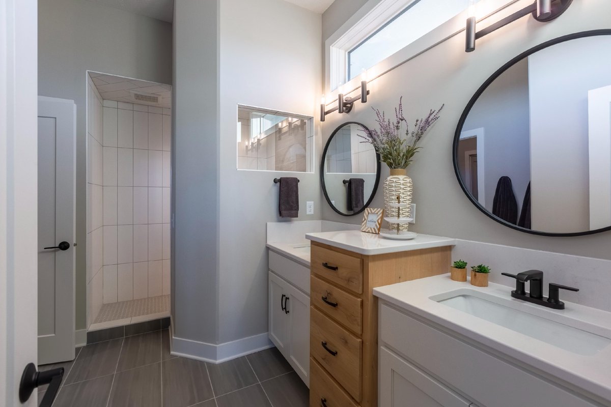 timperryphoto's tweet photo. Bedrooms become tranquil havens through my lens, capturing the cozy atmosphere and peaceful vibe of these private spaces. ๐๏ธ๐ด
#TimPerryPhotography #OmahaRealEstatePhotography https://t.co/IsUGXzjivn