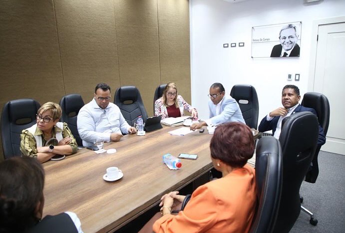 JOrtizDiputada's tweet photo. Este #DíaMundialDelTurismo la pasamos trabajado a todo vapor. Como representante de la Comisión de Turismo del Congreso, sostuvimos una mesa de trabajo, pasando revistas a la agenda que llevamos a cabo para fortalecer y aplicar de manera efectiva la recuperación del turismo. https://t.co/enRbry6dbk