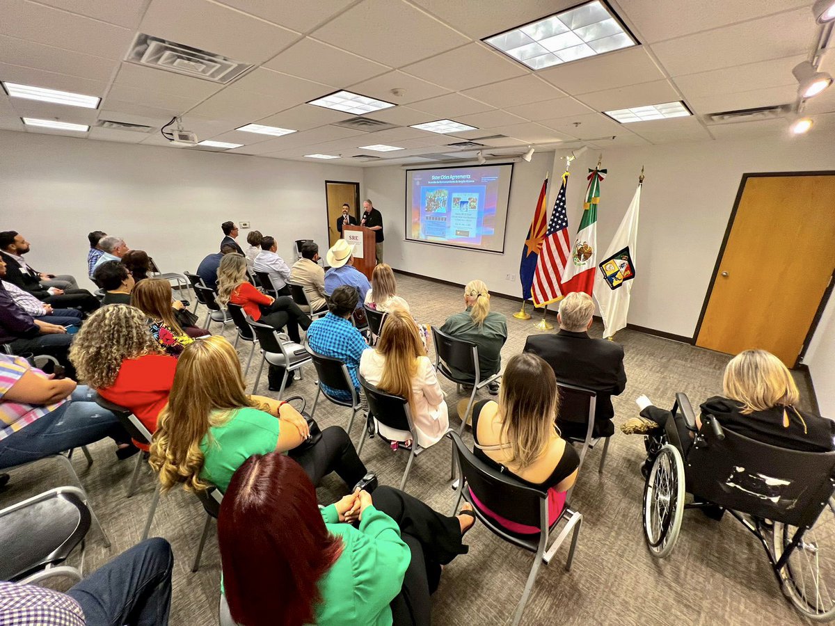 jorgem_yescas's tweet photo. We started this morning with two very interesting and productive days of #LocalDiplomacy.  

More than 20 localities of #Arizona & #Sonora 🇲🇽🇺🇸 will be twinned. 

A big thank you to my friends, Will Fisher, of the Prescott-Caborca ​​Sister City Association and Rick Gerrard, of the Phoenix Sister Cities, for sharing with authorities of Sonora’s municipalities their associations’ best experiences and practices.