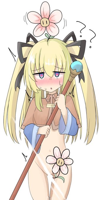 @woodkumakuma 実はバスローブみてぇなスカートを剥いた差分もあってですね(袖は何故か健在) 