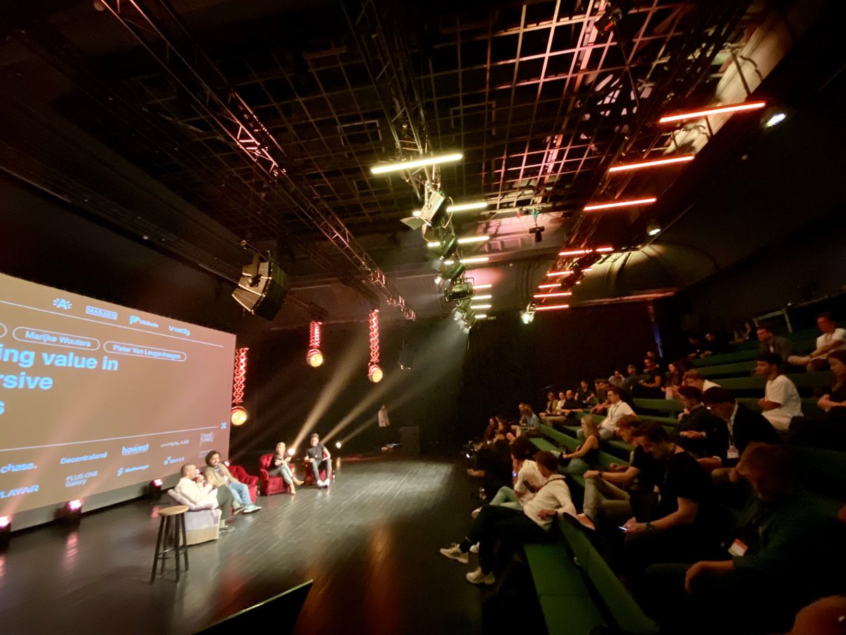 Bien joué les Frens de chez <a href="/WEB32xyz/">WEB32</a>, vous avez organisé à Anvers un super event sur le#Web3 👍🏻🔥