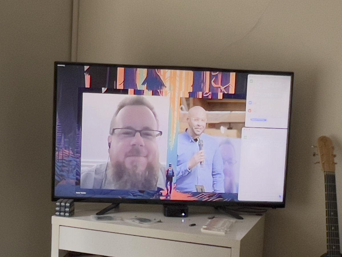 yuetsu's tweet image. watching the @RedwoodJS conference on my bedroom tv.  #RedwoodJS #RedwoodJSConference #RedwoodJSConf2023 @crtr0