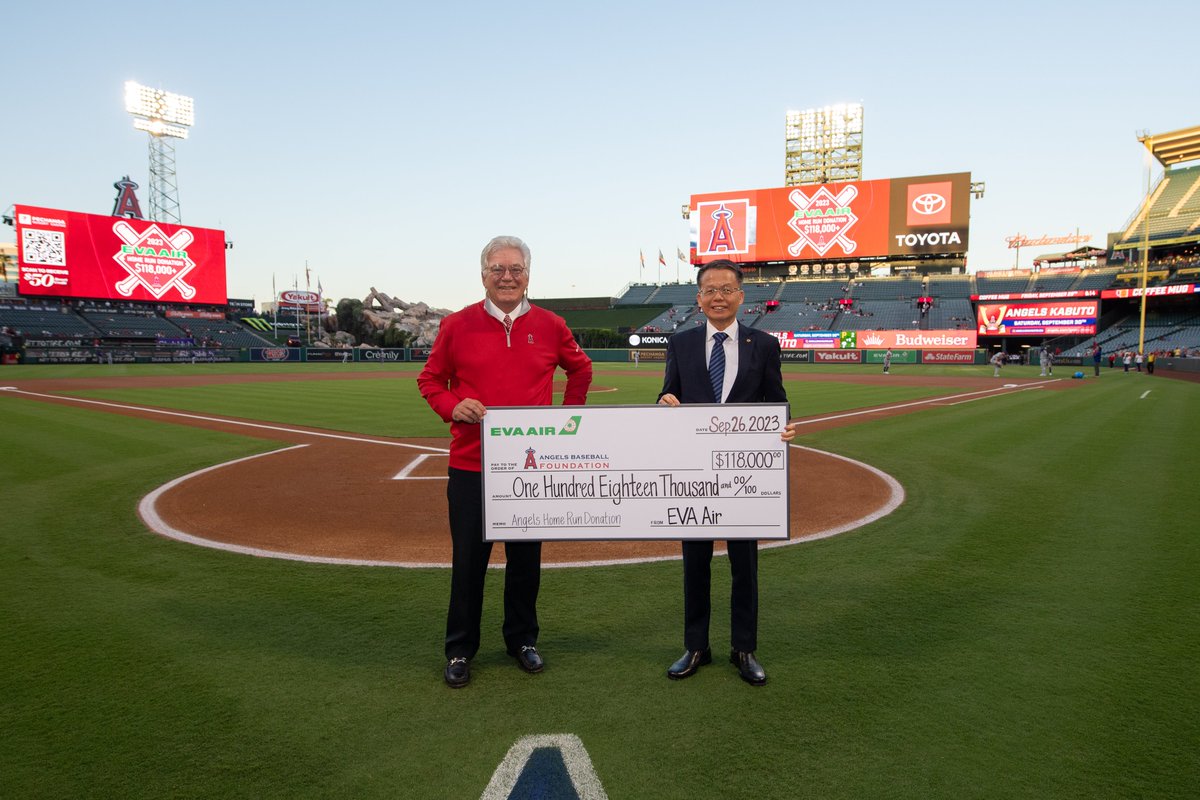 For every home run hit by an Angels player at the Big A this season, EVA Air will donate $1,000 to the Angels Baseball Foundation! ⚾️ Yesterday, EVA Air presented a check for $118,000 (and counting) to support our community efforts. Thank you to EVA Air for your generosity!