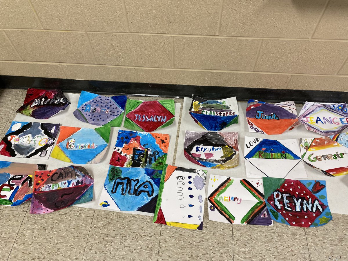TheMrs_Madden's tweet photo. @DunnES_AISD Check out what we’re doing in the art studio this week. @ArtishaHolmes  We learned about our primary and secondary colors and some word art last week. This week we applied what we learned. The kids are having the times of their lives✨🎨👩‍🎨🧑‍🎨🖌️ #DunnHasArt https://t.co/UMp0TAtynN