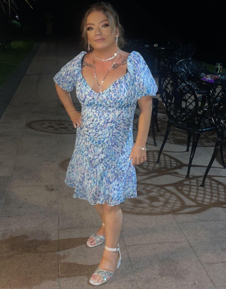 Miss_D_Duncan's tweet photo. Few pics of me from my cousins Wedding 🍸💙🍸💋 https://t.co/1Qt8OQ3V87