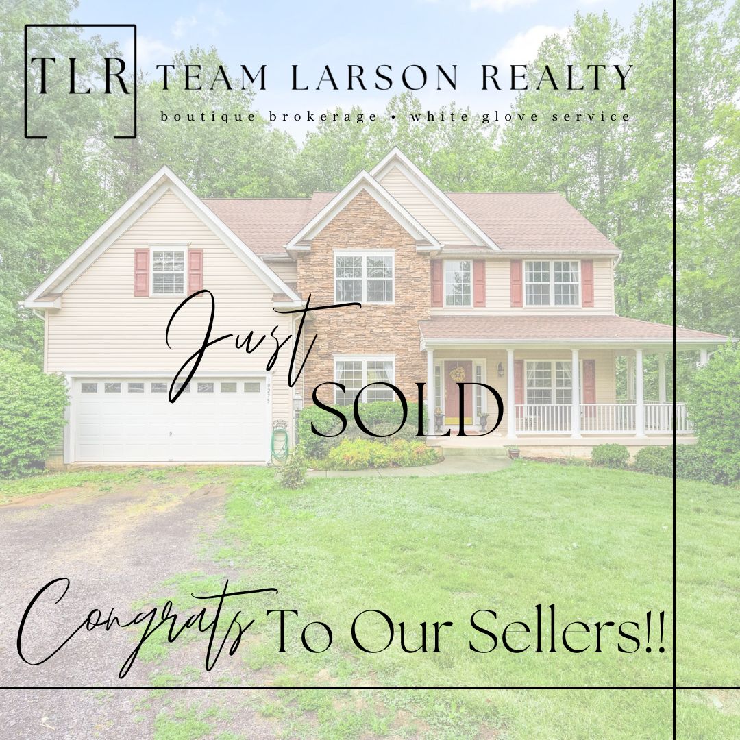 LauraLarson_TLR's tweet photo. Congrats to Laura and our amazing clients for getting this deal signed, sealed, and delivered! 

📷 Contact us today to get your home sold!

Laura Larson
Team Larson Realty
https://t.co/IptFUaW6sq https://t.co/s9H1HfL50W