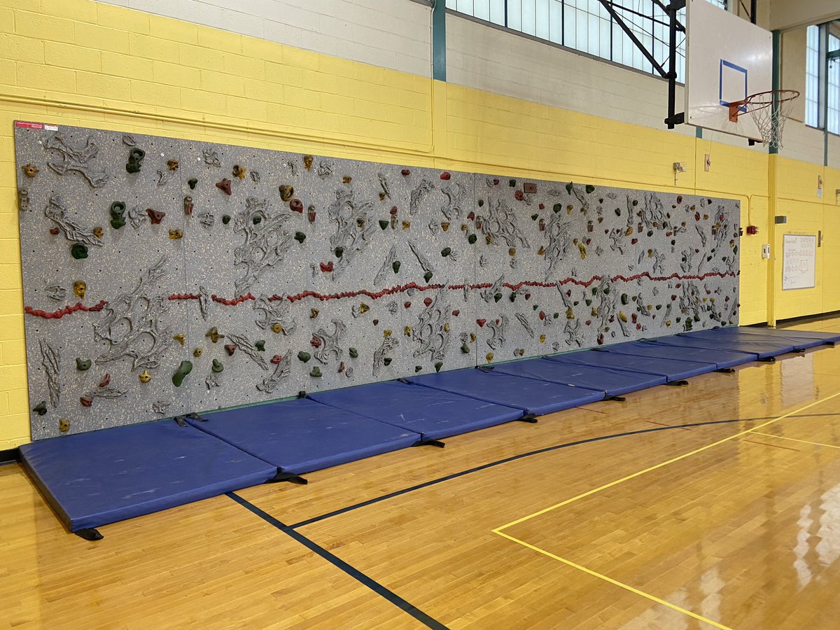 Getting ready to welcome visitors to our space - 1st of 2 #DiamondMiddleSchool back to school night. See you soon!!