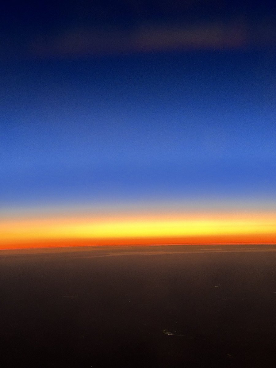 Spectacular skyline on flight back from
Spain 🇪🇸