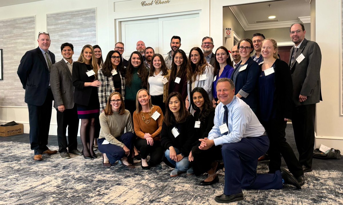 Brigham pharmily past, present, and future ❤️ We’re having a great time at #NECCS learning, eating yummy cake, and seeing old and new friends! #TwitteRx #PharmRes