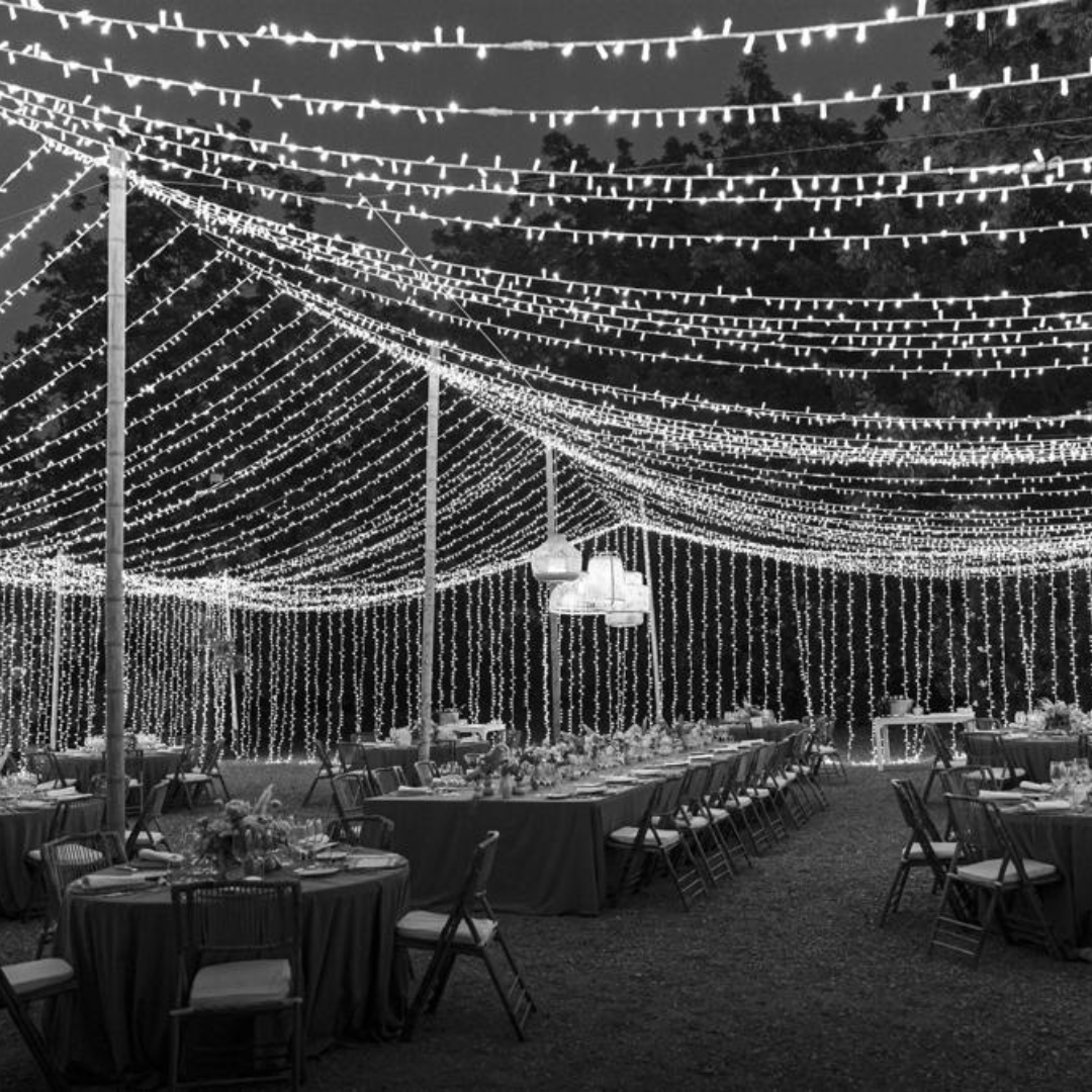 Cada momento es único y más es una boda cada minuto es especial 

#wedding #weddingday #bodas2024 #boda #lamparasdemimbre #inspobodas #bodasdelujo #malaga
#decoracion #destinationwedding #luces #iluminacion #iluminacionbodas