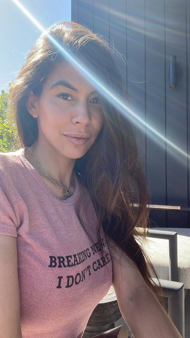 Heather Vahn - 3 pic. What do you think of me at 35 ? #HappyBirthdayVahn #35th #VahnAddict https://t.co/bmSnBmsR0y https://t.co/SxUTtbqRtN