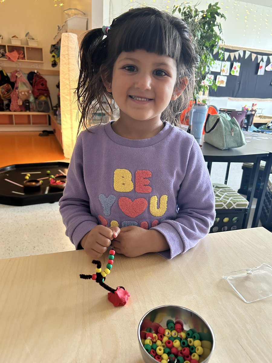 We’re making fall trees using beads and pipe cleaners. 🍁🍂 Such a fun, fine-motor activity! <a href="/BernadetteOCSB/">St Bernadette OCSB</a> #ocsbkindergarten <a href="/OttCatholicSB/">Ottawa Catholic School Board</a>