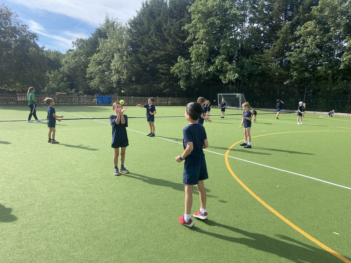 DanesfieldY3's tweet photo. We have been bowled over by year 3’s amazing throwing and catching skills in cricket! 🏏

@DanesfieldSchl https://t.co/50EU7mfBJb