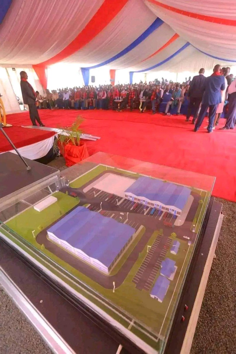 014BlackIndian's tweet photo. Trade CS @HonMoses_Kuria today afternoon launched the Kajiado County Aggregation and Industrial Park, he was hosted by Kajiado governor H.E Joseph Ole Lenku @joelenku.
 #MITIdelivers 
#DeliveringThePlan 
#EconomicLiberation https://t.co/pNb9wJjONs