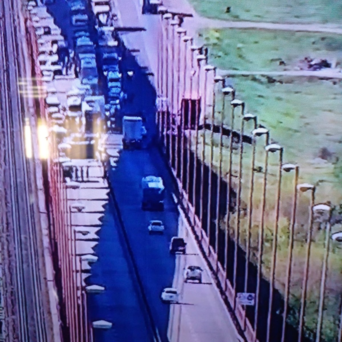 solotransito's tweet image. #RN12 Km. 89 Puente Mitre de Complejo Zarate - Brazo Largo sentido N-S, tránsito cerrado debido a siniestro con varios vehículos involucrados. #Demoras via @mbradanini