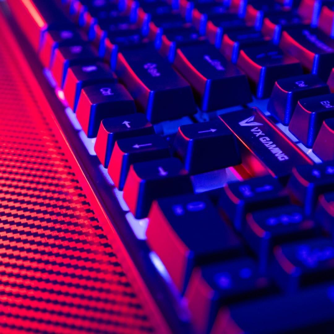 VXGamingzone's tweet photo. Dive into the dynamic world of gaming 🟥🟦

Mouse - Artemis Series
Mousepad - Artemis Series
keyboard - Artemis Series

 #TechReview #gamingaesthetic #GamerLife #gamersetups #gamingsetup #GamingCommunity #VXGaming #gamingsetups #GamingCommunty #gamersetup https://t.co/rN93WFNo1i