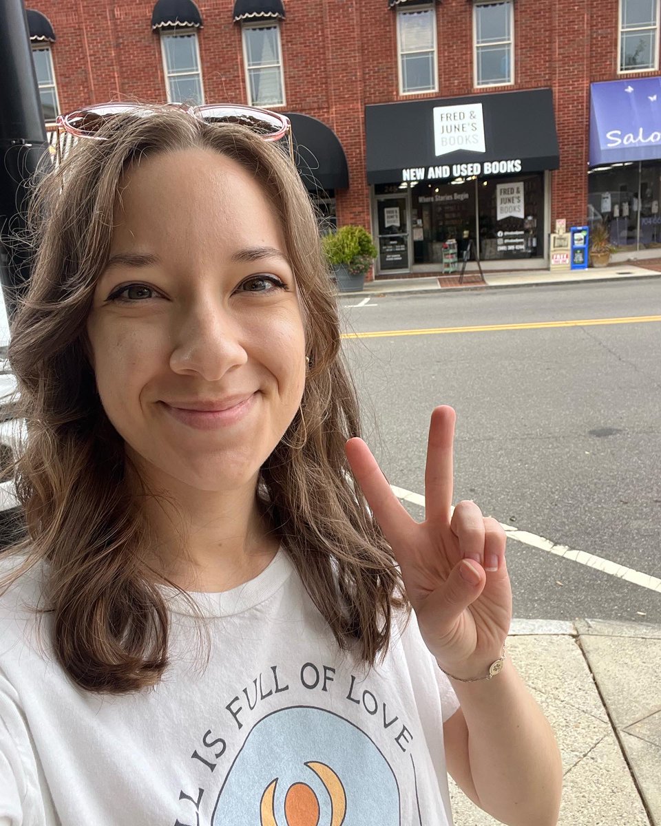 TalisJones's tweet photo. Guess what! You can find a selection of my books at Fred &amp; June's Books located in downtown Mooresville, NC!! #shopsmall #shoplocal #indiebookstore https://t.co/uGkcJovydS