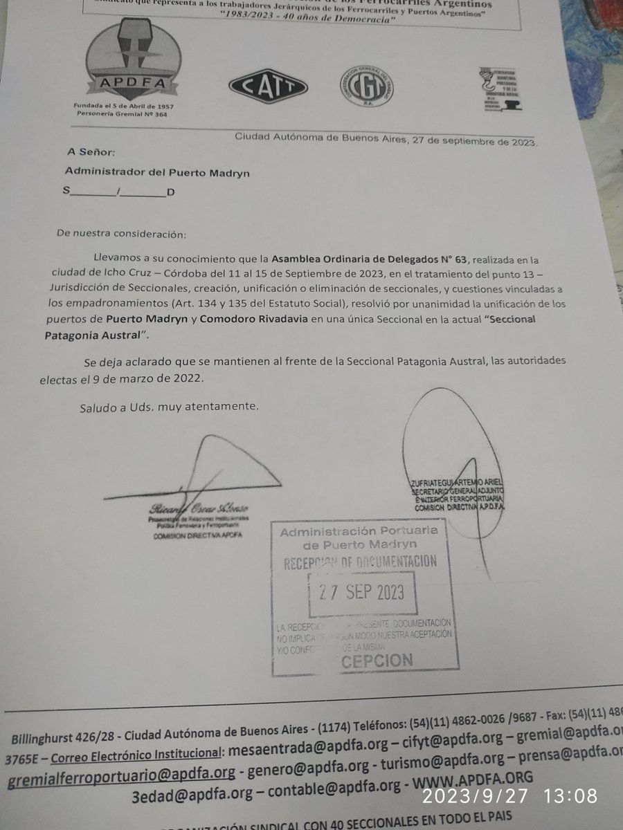 VyBPtoadryn's tweet photo. #PijoterismoSindical #ArrugueGremial 
No hay dudas q @apdfanacional quiere achicar el gremio , en vez de crecer en seccionales y/ afiliados.Sin aviso ni siquiera por wasap decidieron cerrarnos la seccional q tiene +  20 años! Le estarán haciendo caso a @JMilei achicando estado https://t.co/qxez04Ifhl
