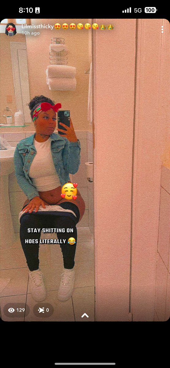Lilmissthickyy's tweet photo. Stay shitting on hoes literally ❤️🌊 https://t.co/uFemcZgrln