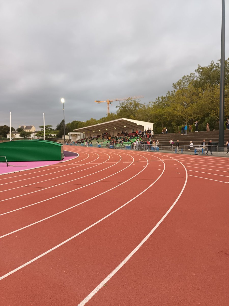 acressard's tweet photo. Présent à l'inauguration du terrain de basket et de la nouvelle piste d'athlétisme Jean Huitorel du Stade #Courtemanche #Rennes
Un équipement attendu par les clubs #athlétisme et les usagers du quartier #JeannedArc
@ElusRr https://t.co/bjvMmEEcHT