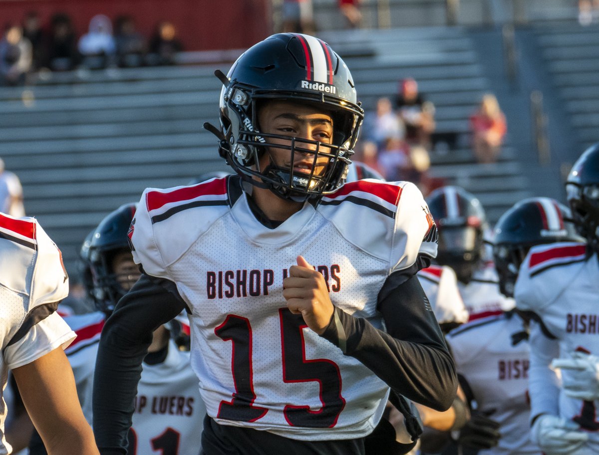BishopLuersFB's tweet photo. Thereβs nothing like Friday Knights.
#KnightFaces | #LuersSpirit https://t.co/oWNGtF0wtn