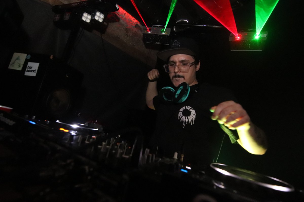 2 days away from the next one, bringing out the heavy stuff b2b <a href="/IAMFOSS/">⚔ FOSS ⚔</a> this Friday in Kitchener! 💀🔥
Give me a shout for last minute tickets!!