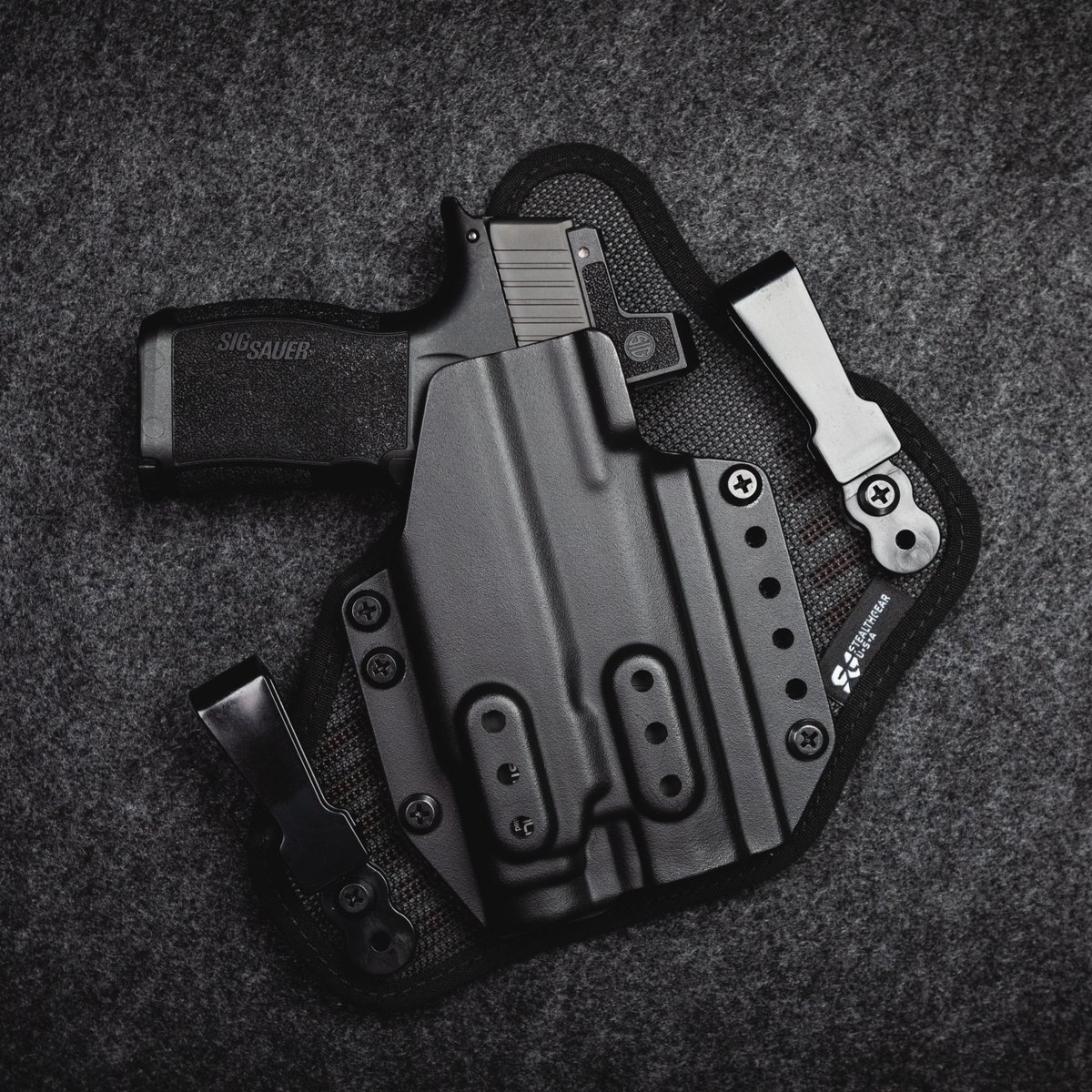 What firearm and light do you run? (Pictured is a Sig P365 XL with a Streamlight TLR-7 Sub in a Ventcore IWB Mini Holster.) StealthGearUSA.com