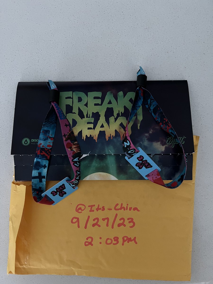 Still selling 2 GA Freaky Deaky tickets for $250 total! Just received the wristbands, will ship or located in Houston
@TexasEDMFamily @DallasEDMFamily @HoustonEDMfam @FreakyDeakyFam
